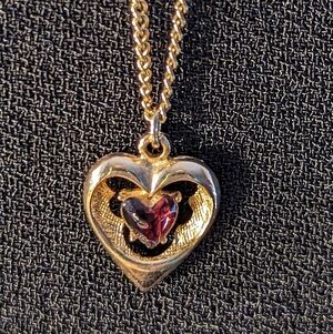 🩷 Vintage Heart gold tone with pink purple heart inside ring clasp chain